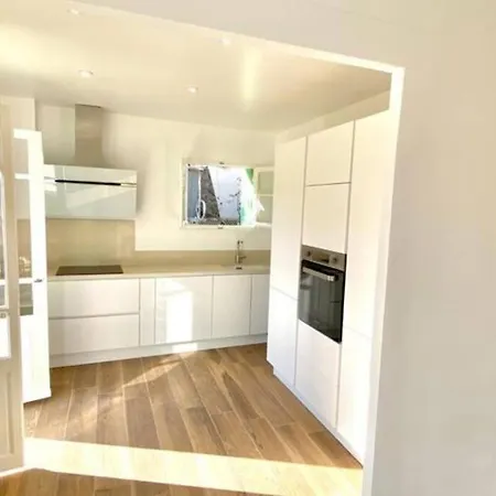 Maison A Collioure, Terrasses, Jardin, Parking 펜션 콜리우르