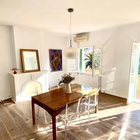 Maison A Collioure, Terrasses, Jardin, Parking 펜션
